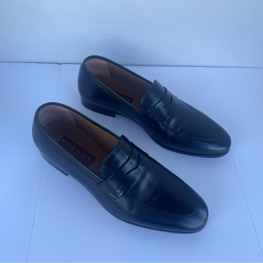 MEZLAN Men’s Black dress leather slip-on Penny Loafer Size 8 US